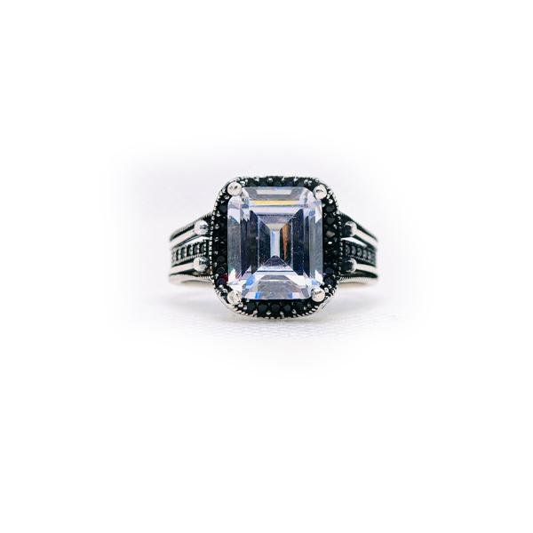 r696