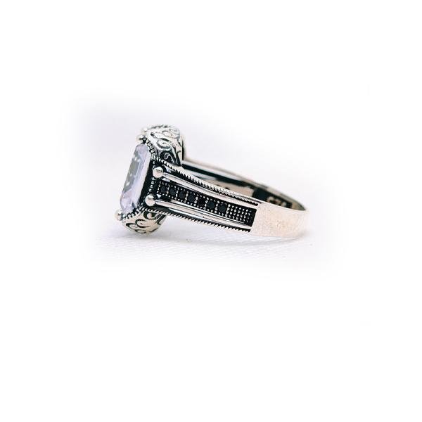 r696