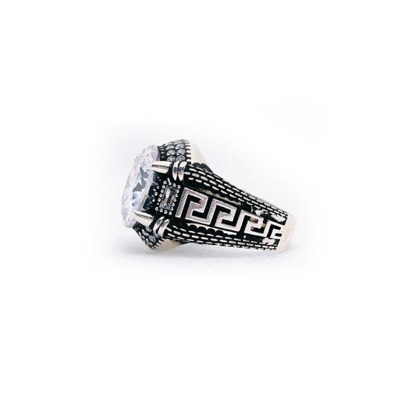 rr8
