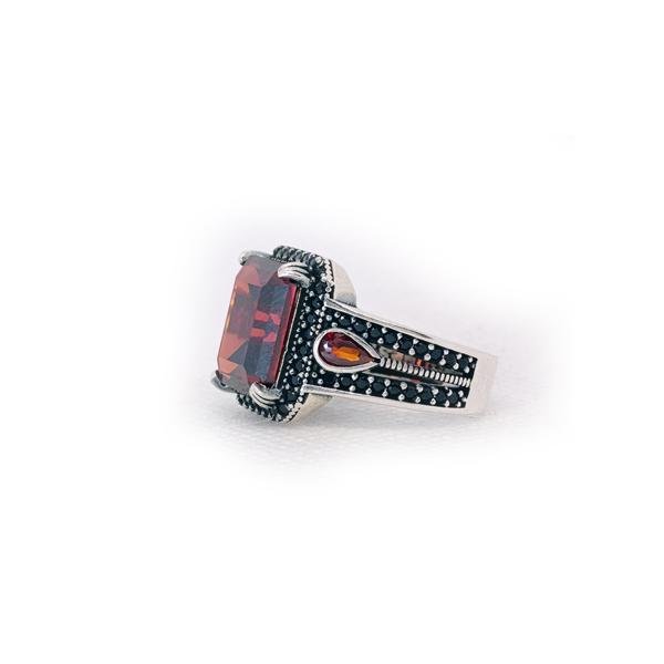 r632